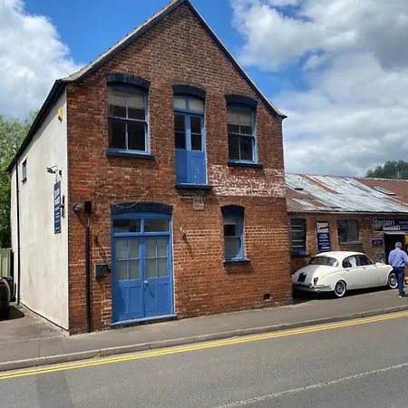 1 Bed River Apartment On The Docks Gloucester Exterior photo